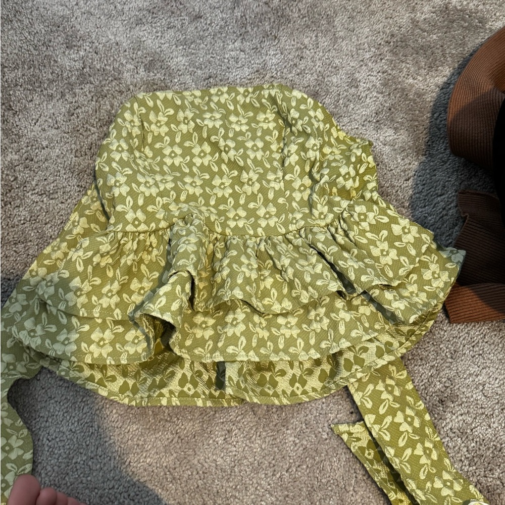 SHEIN Green Leaf Print Peplum Blouse